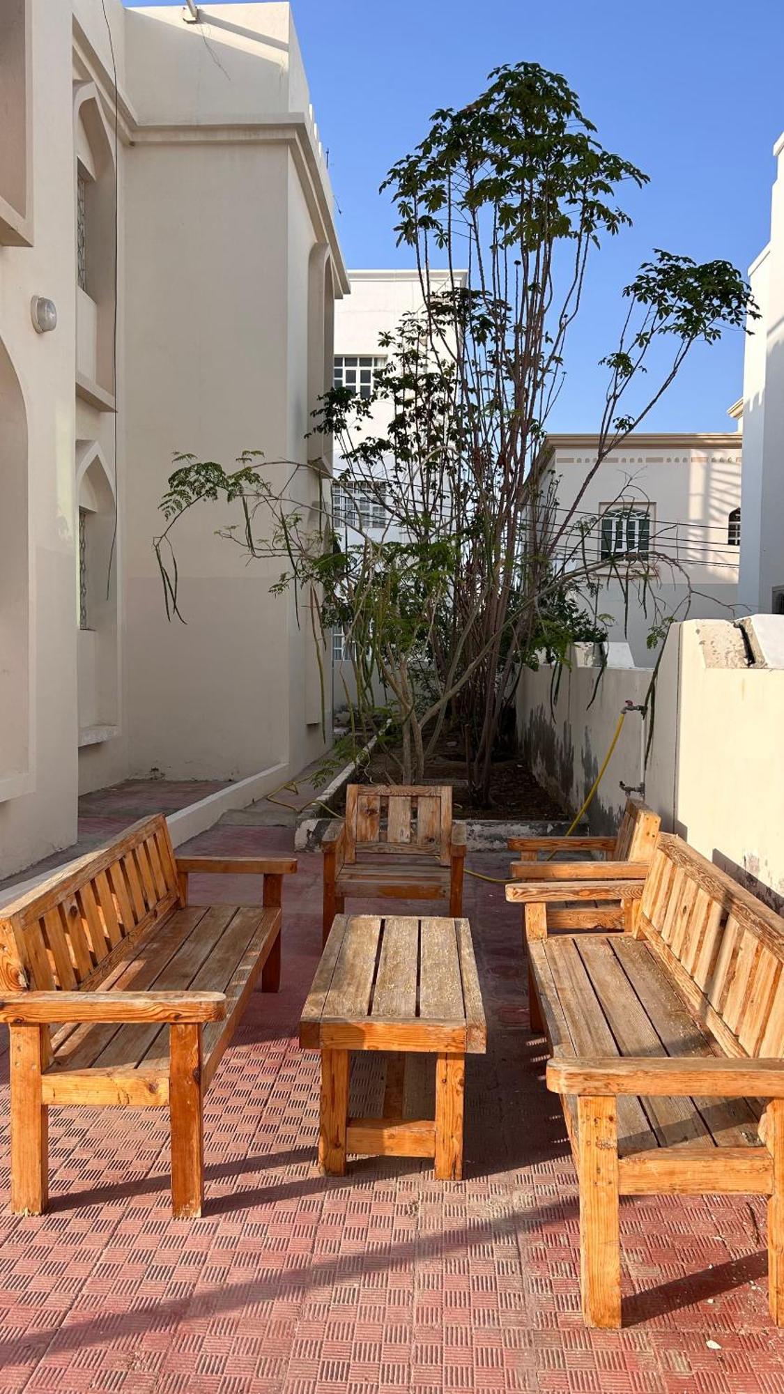 Basil Hostel *